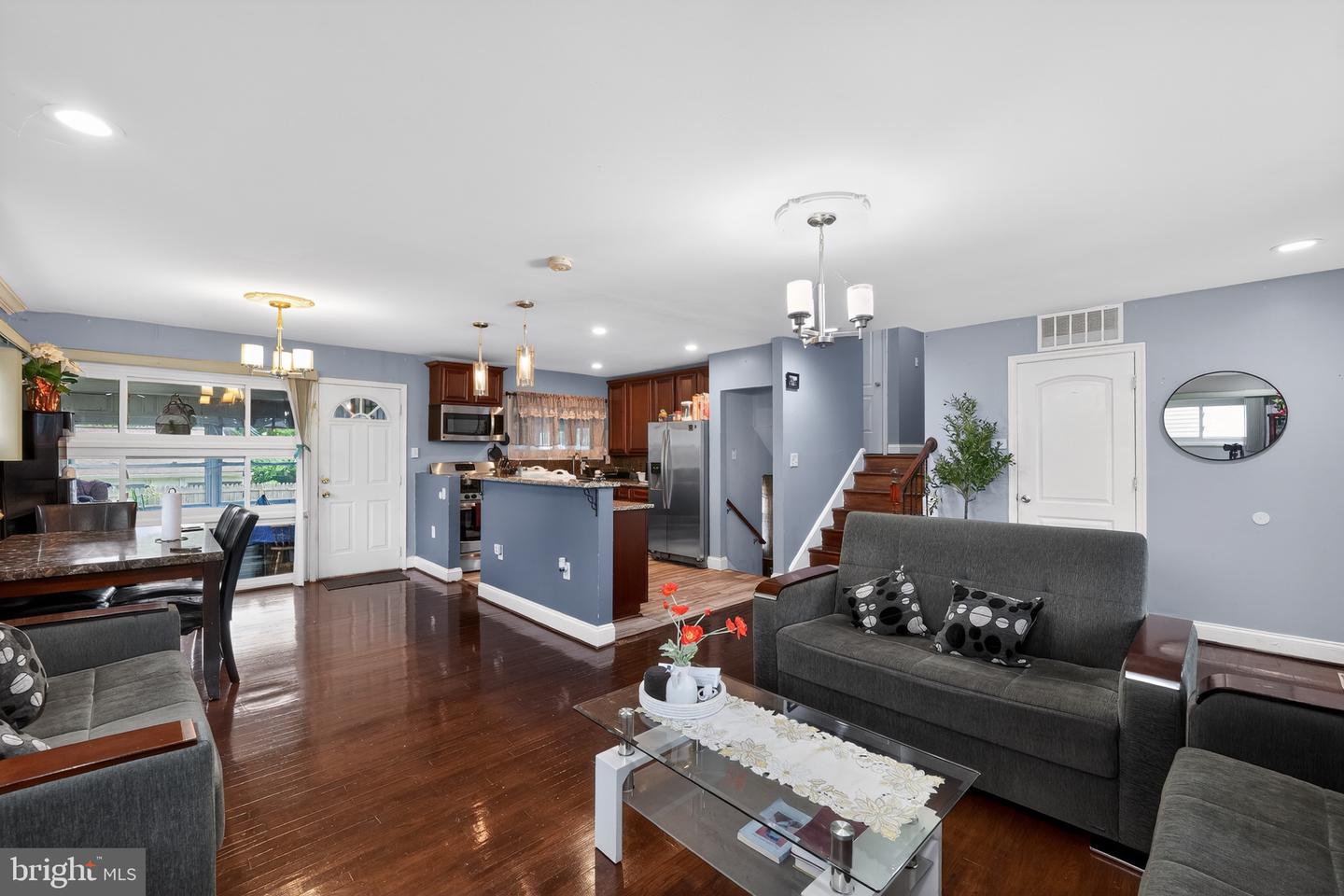 5909 Charnwood Rd Property Photo 8