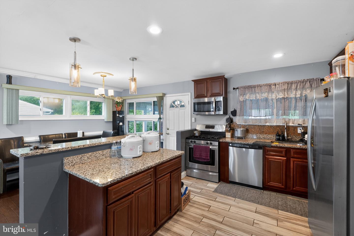 5909 Charnwood Rd Property Photo 11