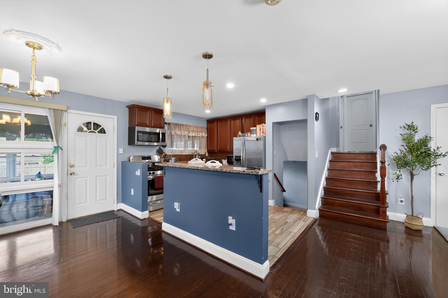 5909 Charnwood Rd Property Photo 12