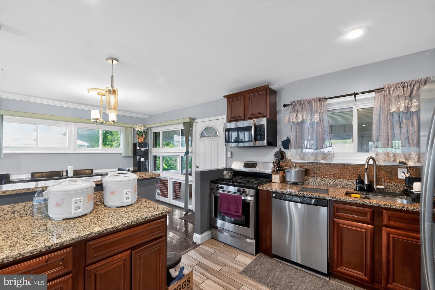 5909 Charnwood Rd Property Photo 15