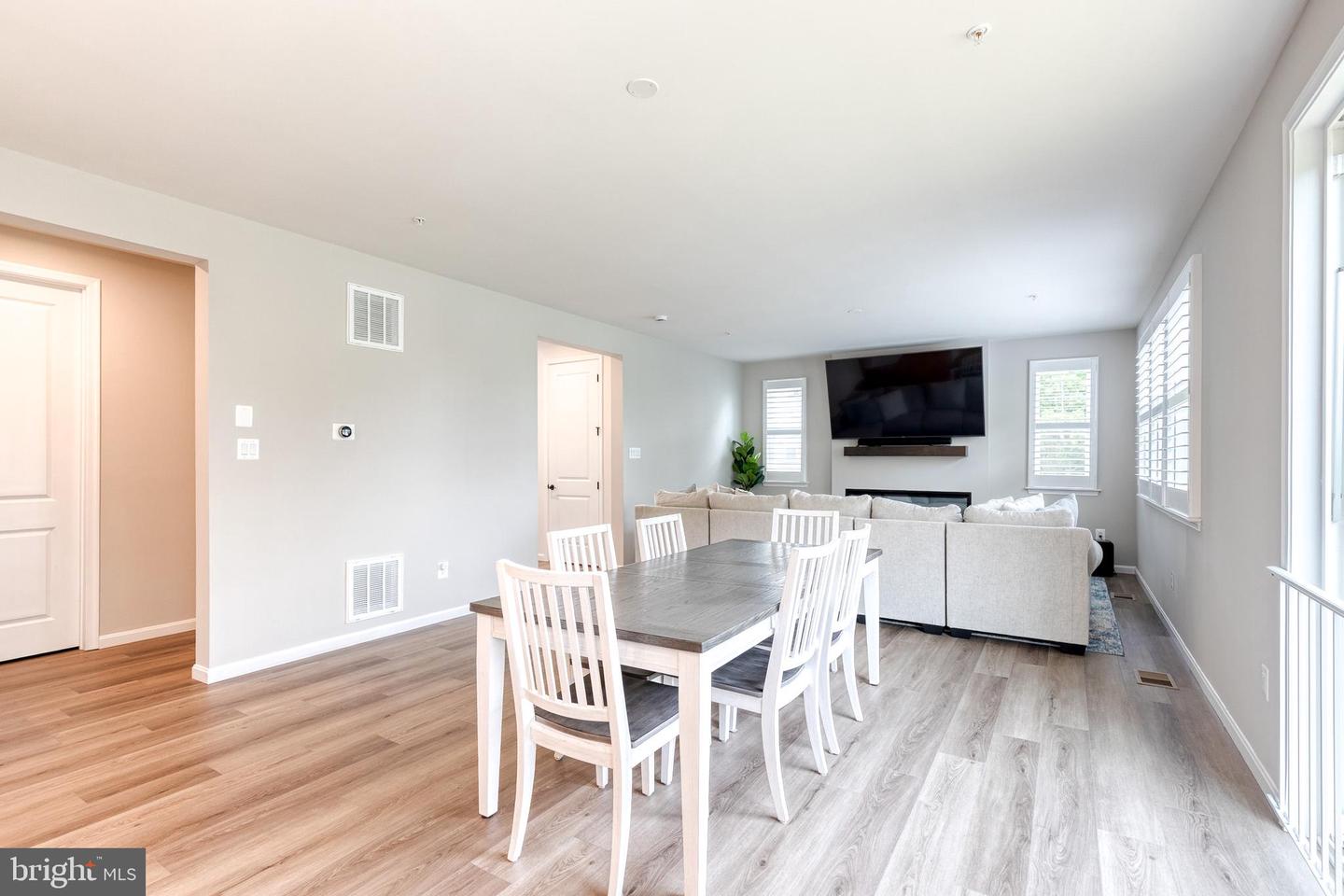 5701 Charlies Way Property Photo 13
