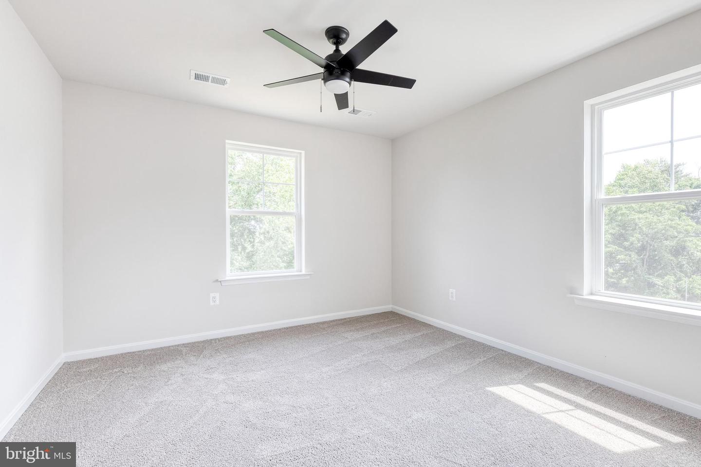 5701 Charlies Way Property Photo 33