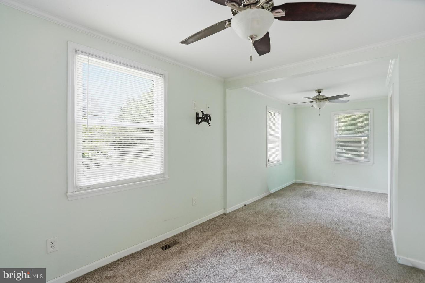 8240 Longpoint Rd Property Photo 15