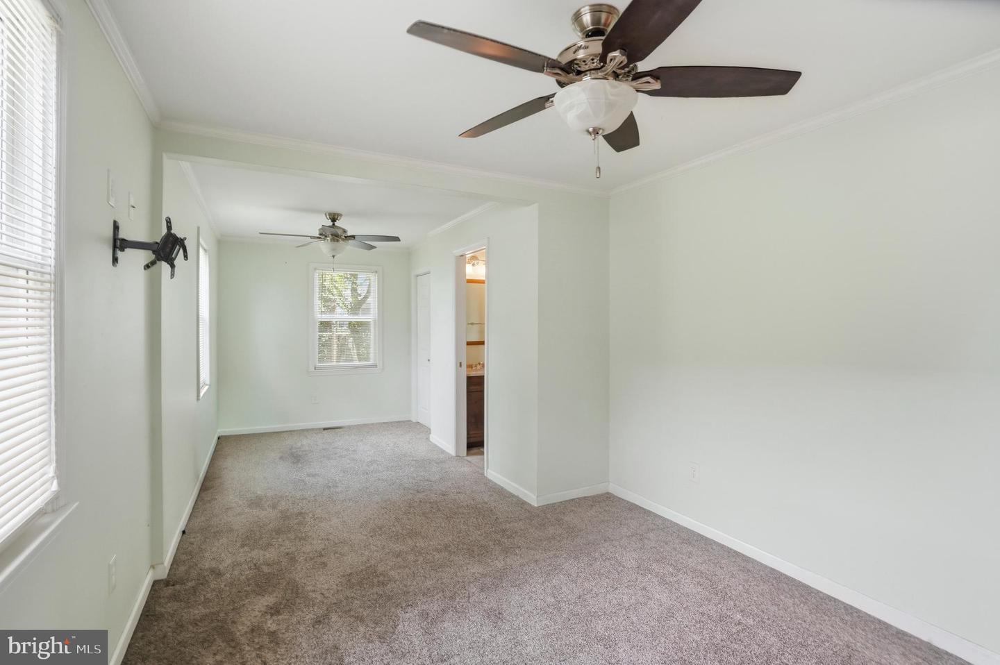 8240 Longpoint Rd Property Photo 16