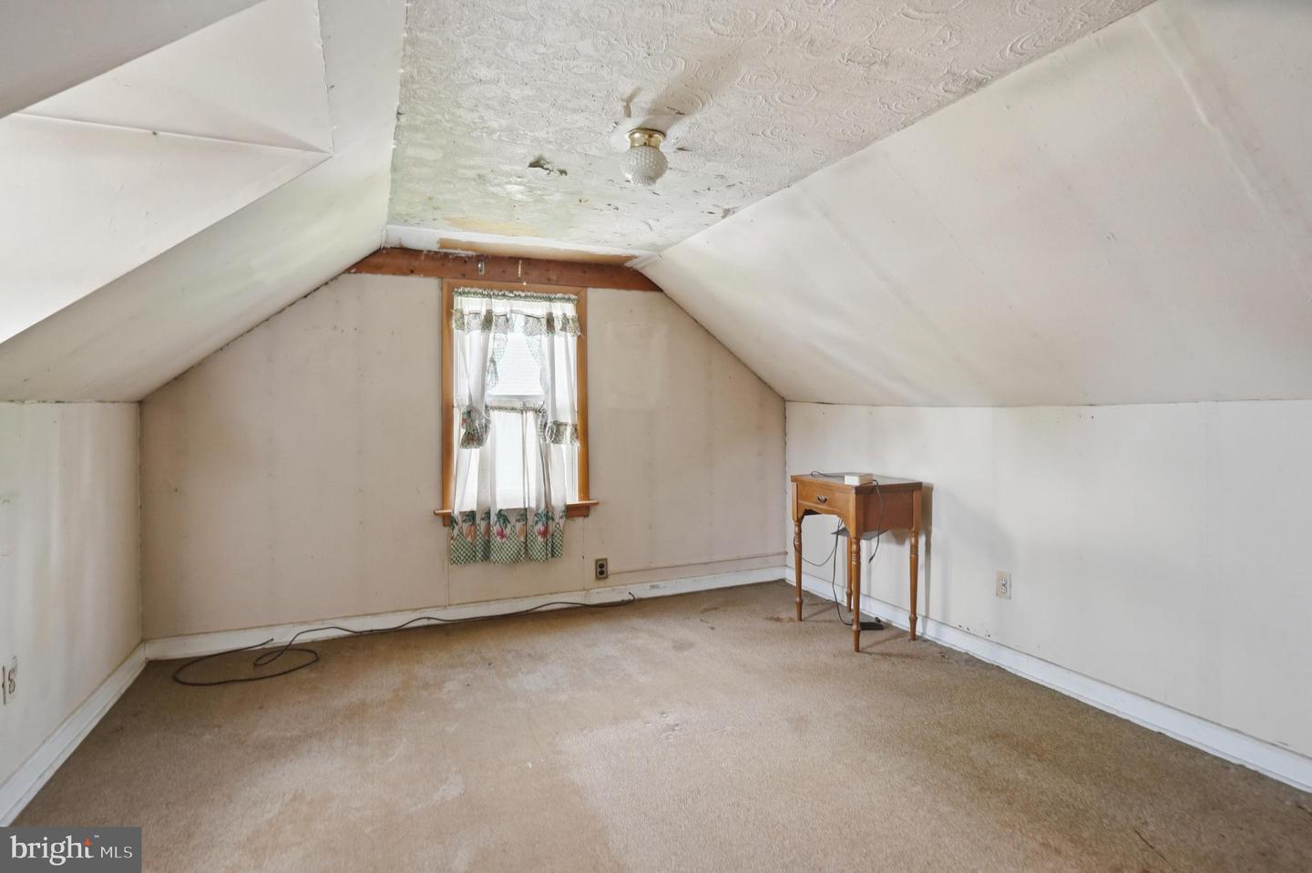 8240 Longpoint Rd Property Photo 20