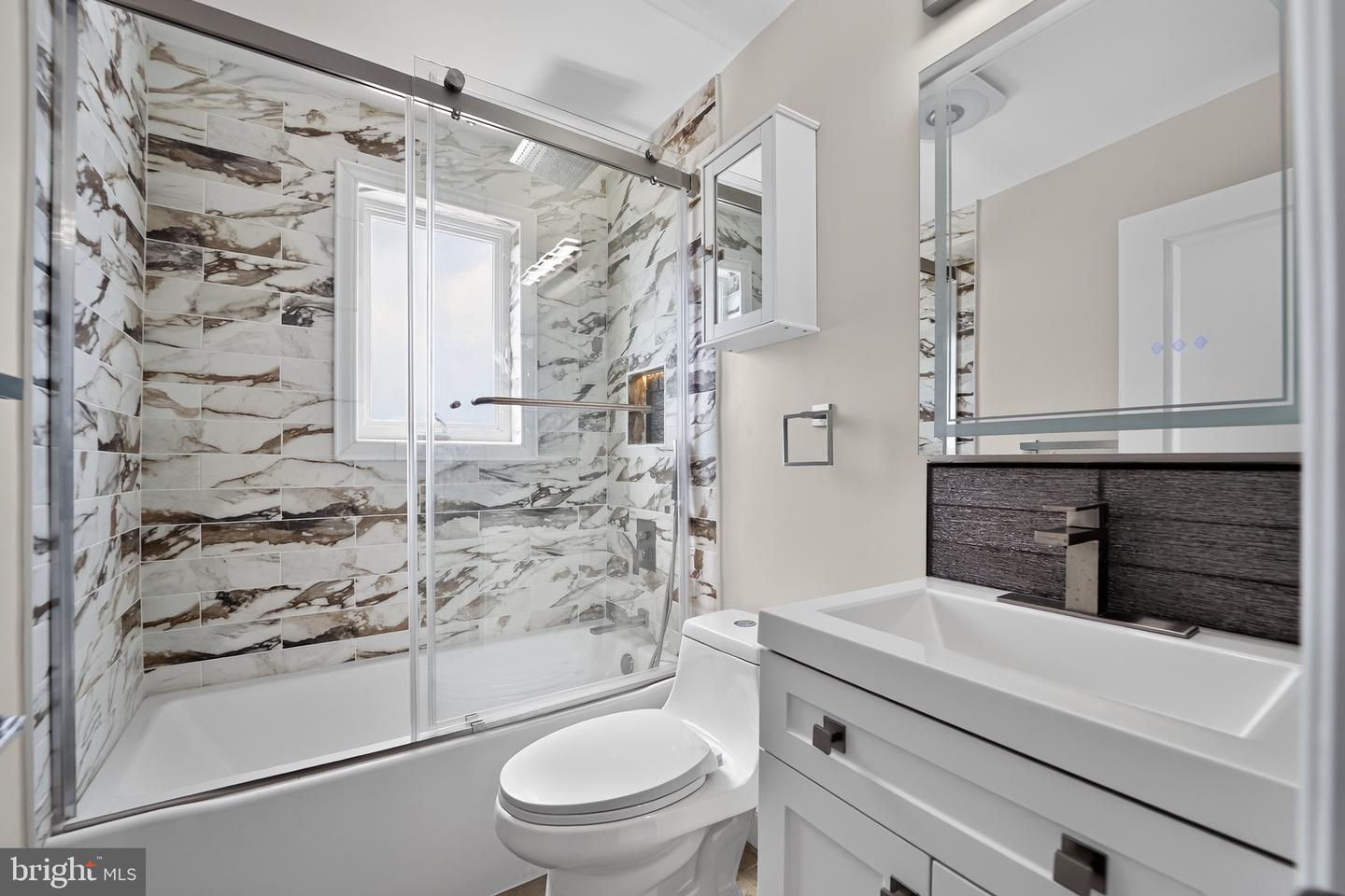 2128 Redthorn Property Photo 16