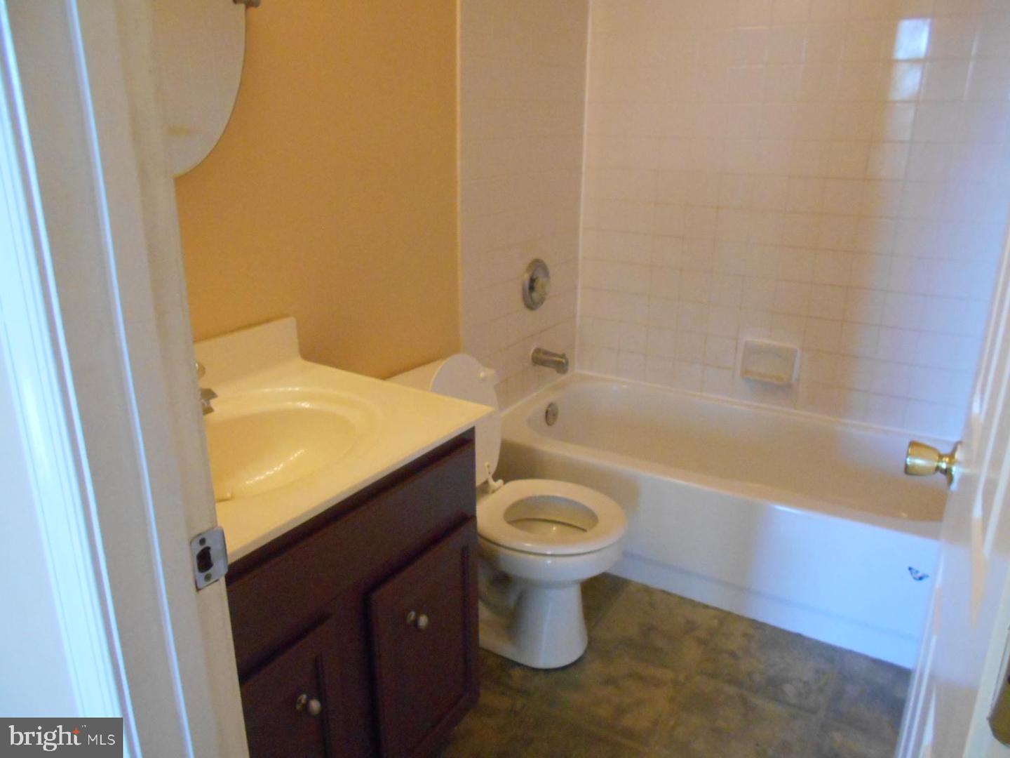 2701 Claybrooke Dr Property Photo 24