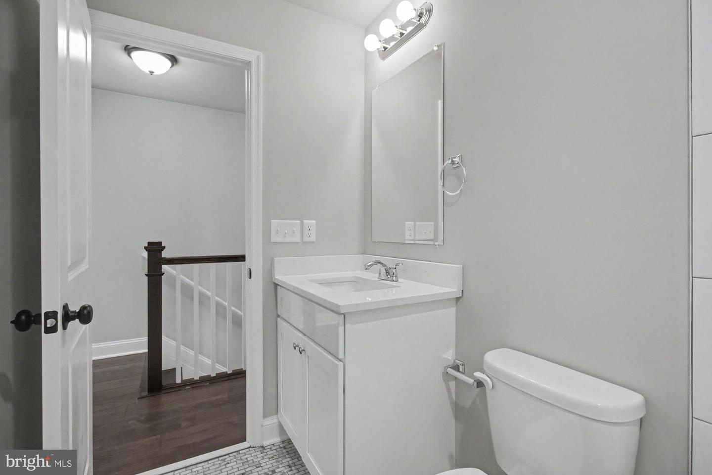 7501 Riddle Ave Property Photo 28