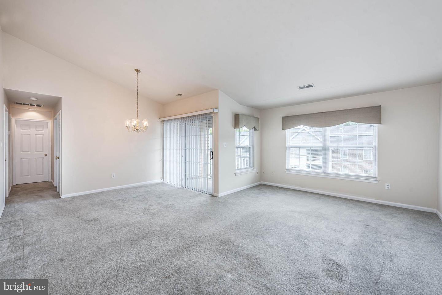 2 Rumford Dr #304 Property Photo 2
