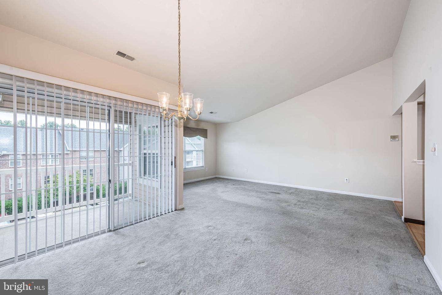 2 Rumford Dr #304 Property Photo 5