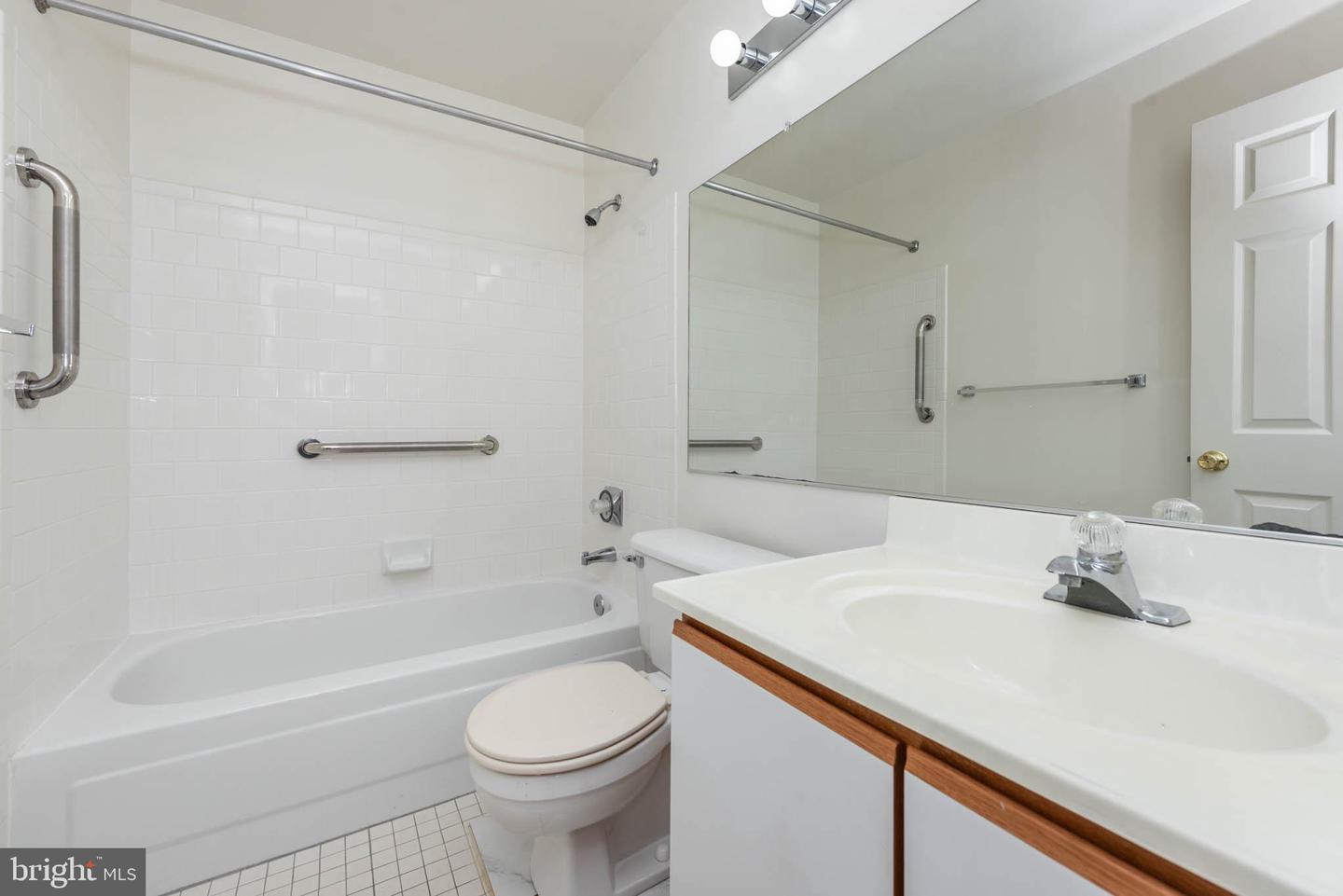 2 Rumford Dr #304 Property Photo 16