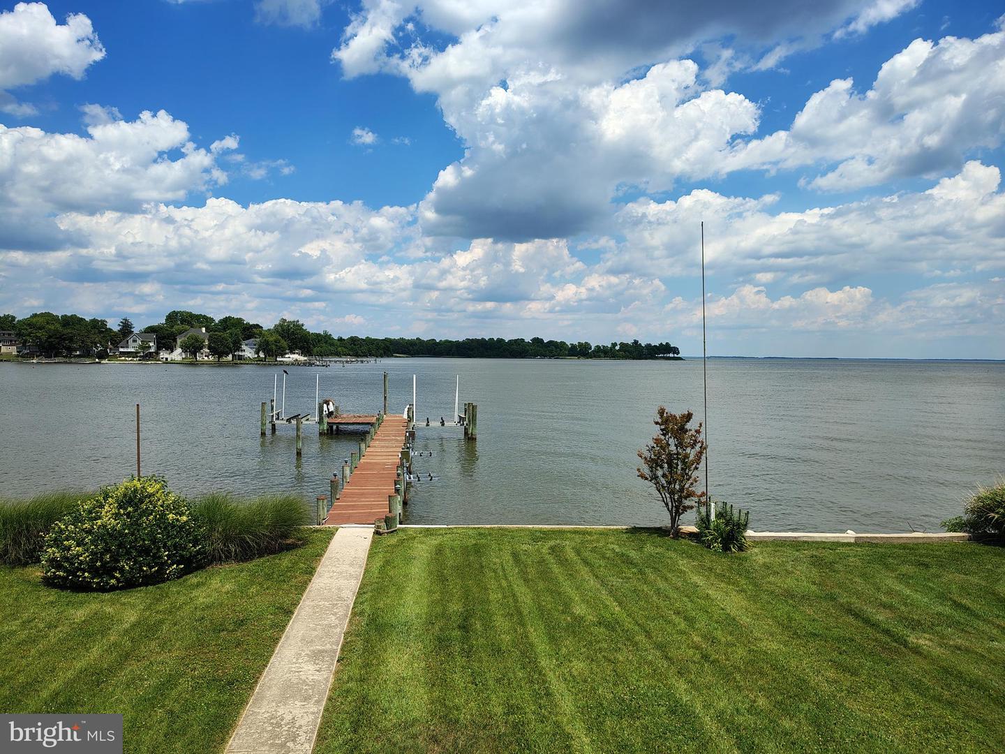 2424 Golupski Rd Property Photo 2