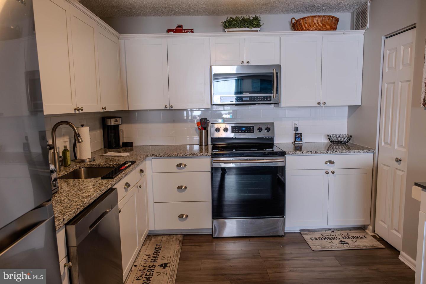 205 E Joppa Rd #405 Property Photo 4