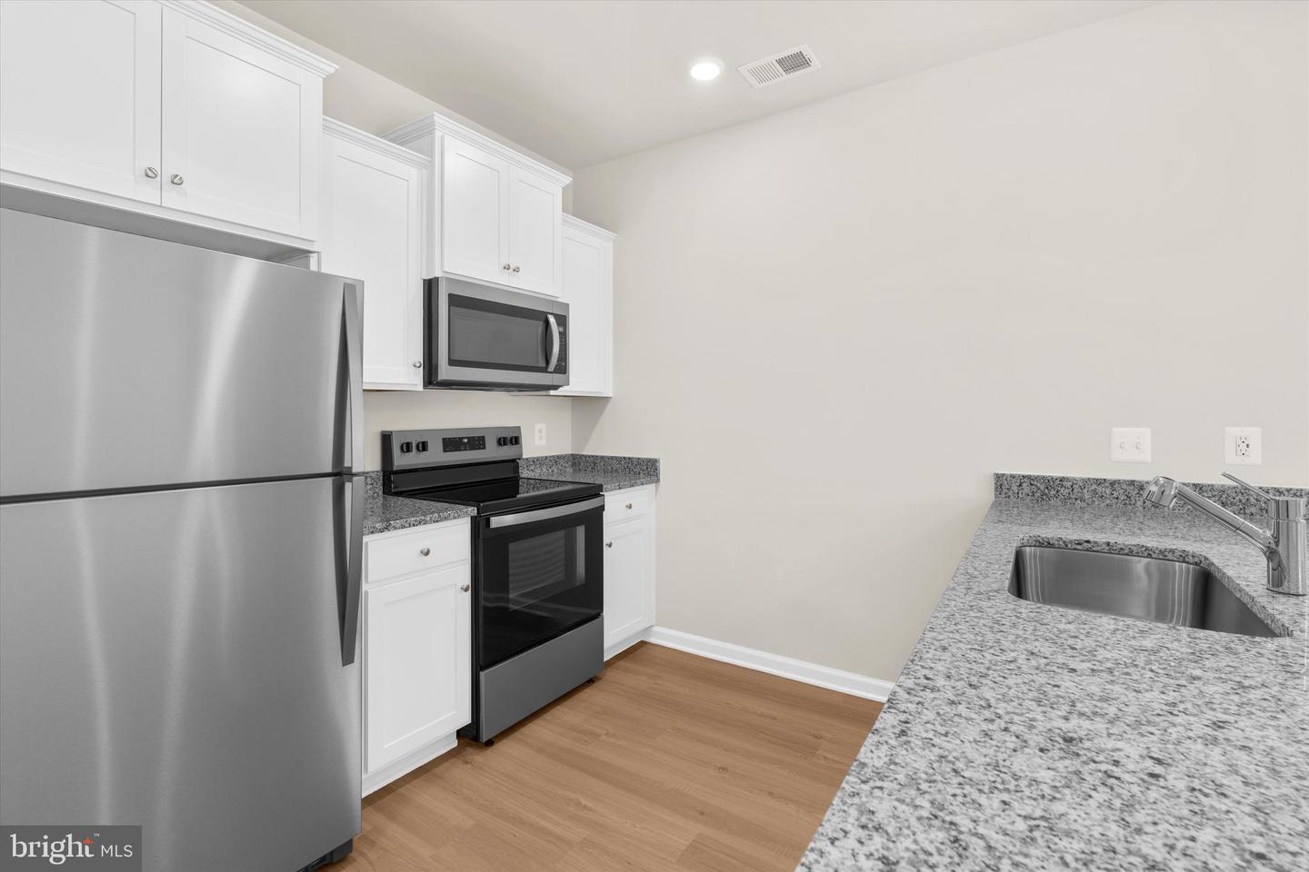 8111 Bartholomew Ct Property Photo 10