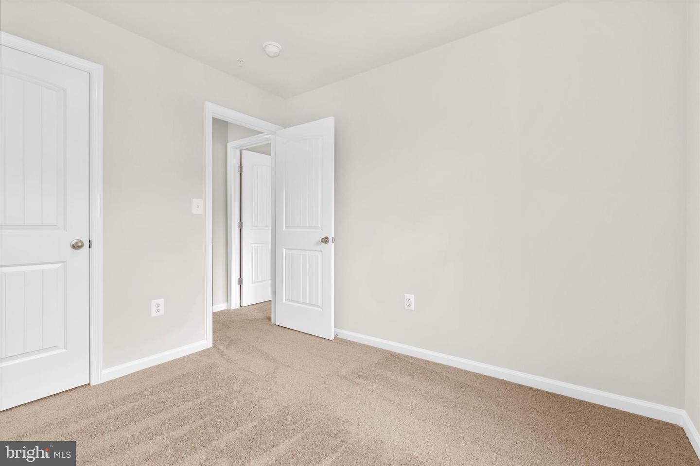 8111 Bartholomew Ct Property Photo 27