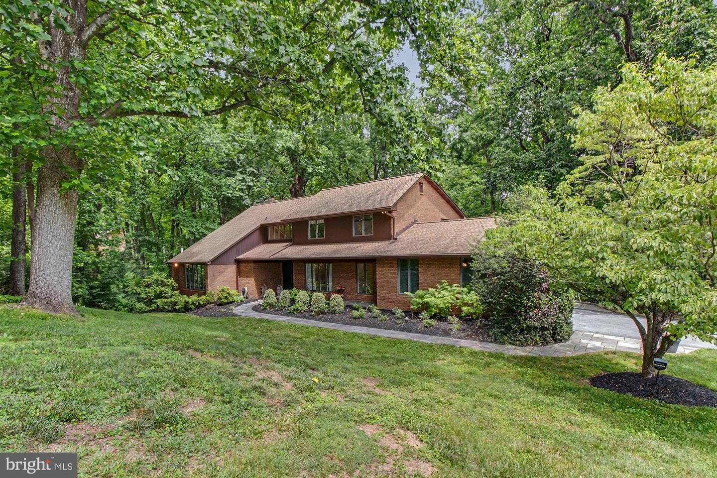 1503 Near Thicket Ln Property Photo 1