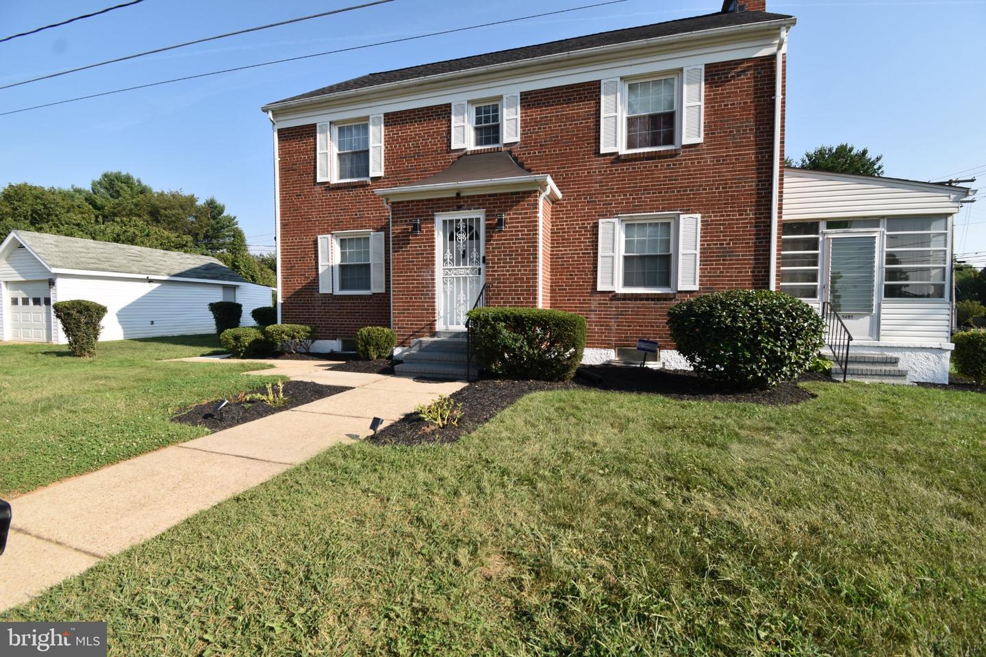 3403 N Rolling Rd Property Photo 1