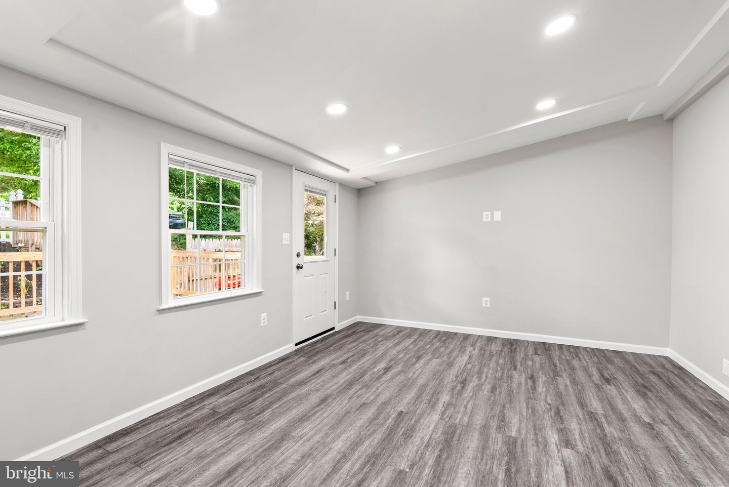 8916 Trimble Way Property Photo 11