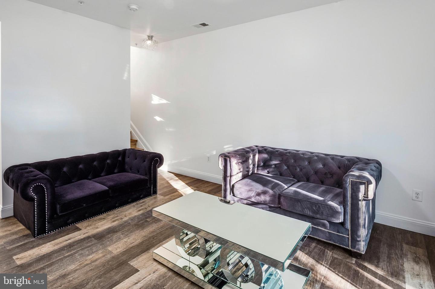33 Greensborough Rd Property Photo 5