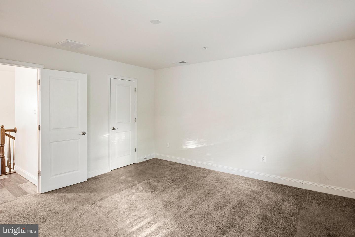 33 Greensborough Rd Property Photo 30