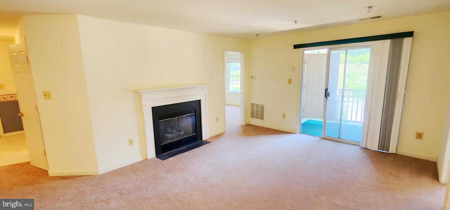 8907 Stone Creek Pl #201 Property Photo 2