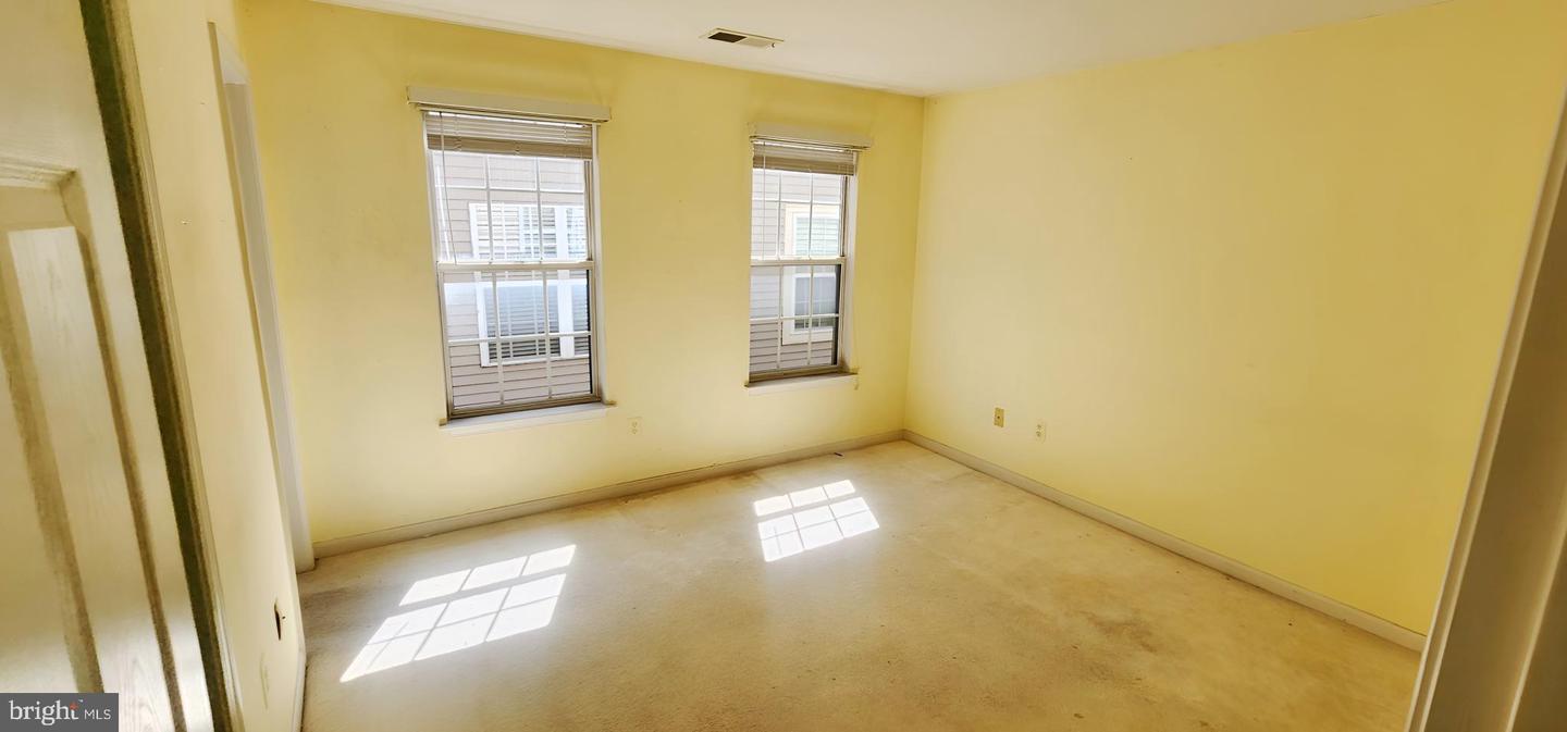 8907 Stone Creek Pl #201 Property Photo 6