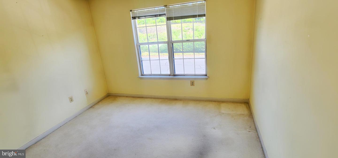 8907 Stone Creek Pl #201 Property Photo 7