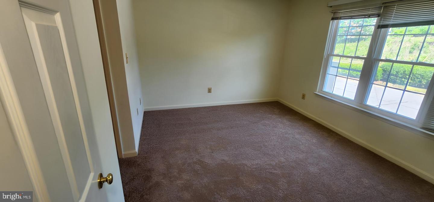 8907 Stone Creek Pl #201 Property Photo 8