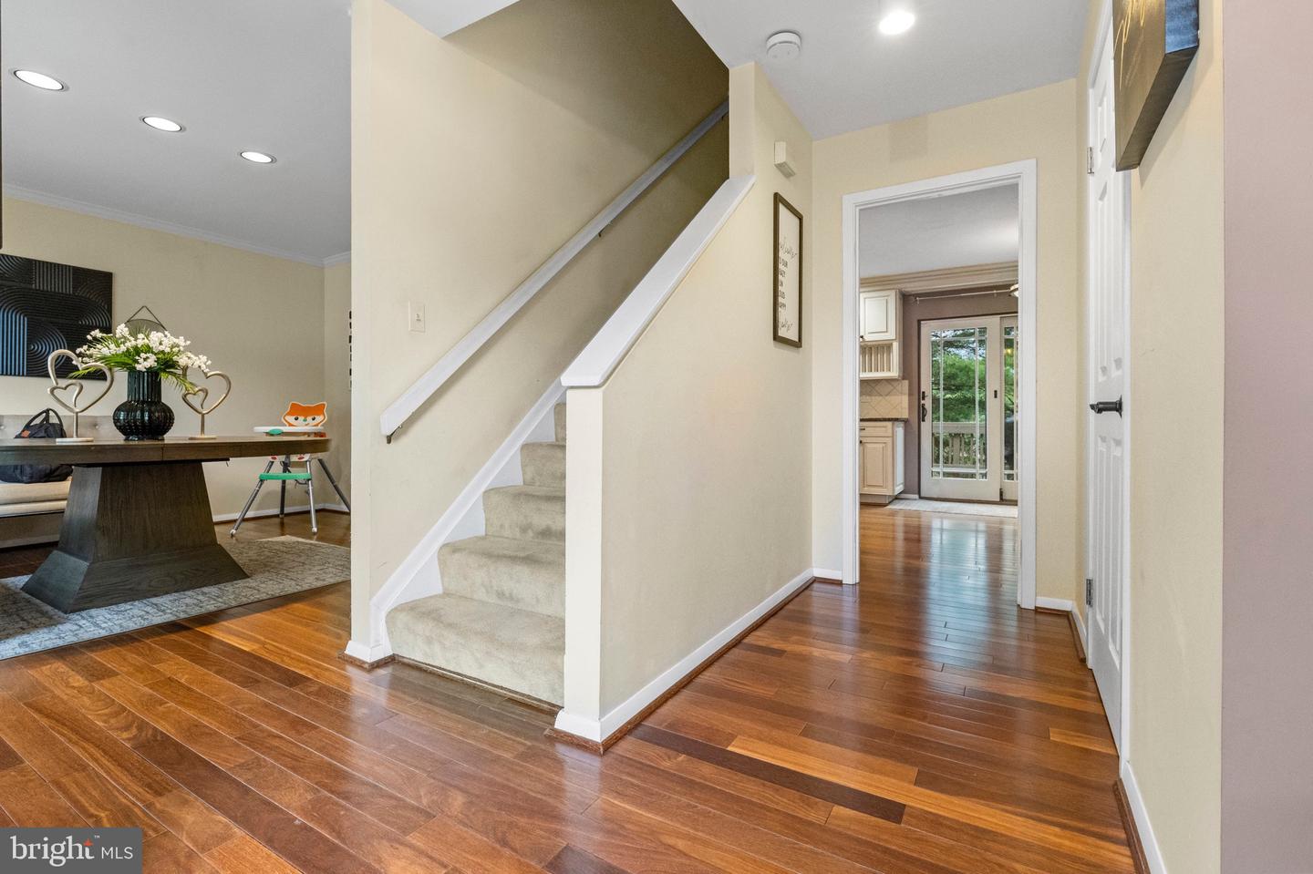 3 Oak Hill Ct Property Photo 2