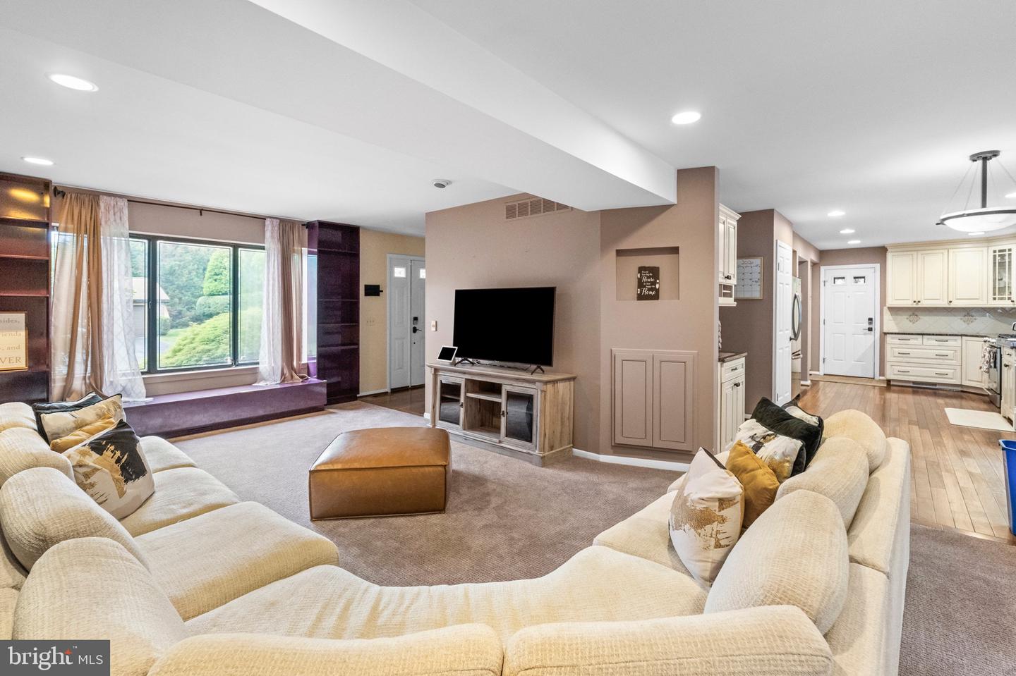 3 Oak Hill Ct Property Photo 4
