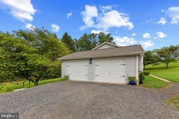 2212 Corbett Rd Property Photo 8