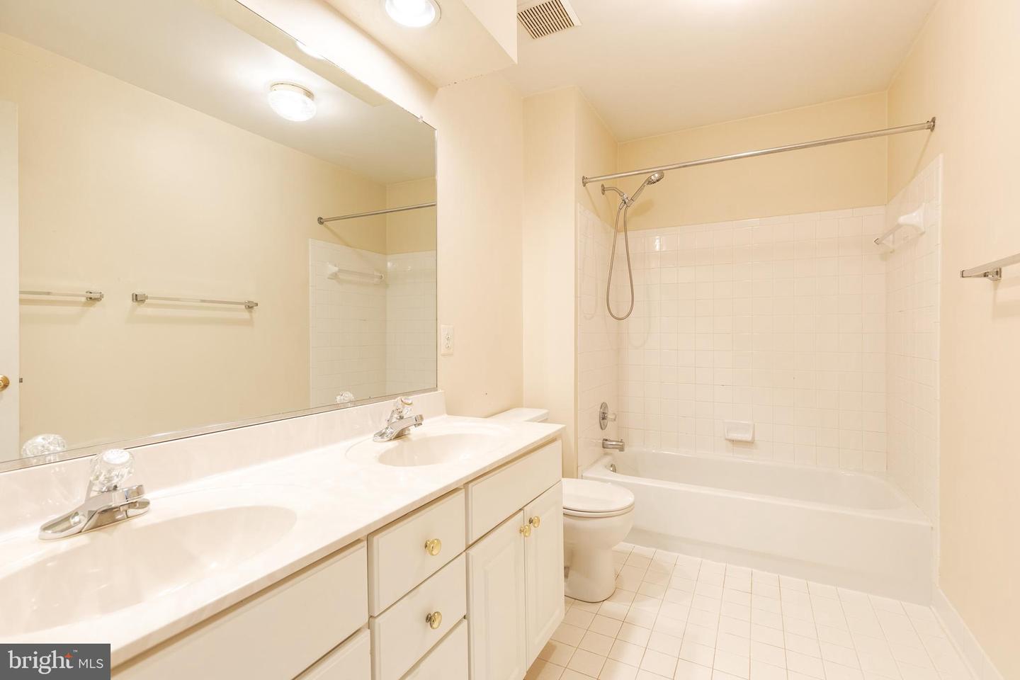 1146 Fairbanks Dr Property Photo 33
