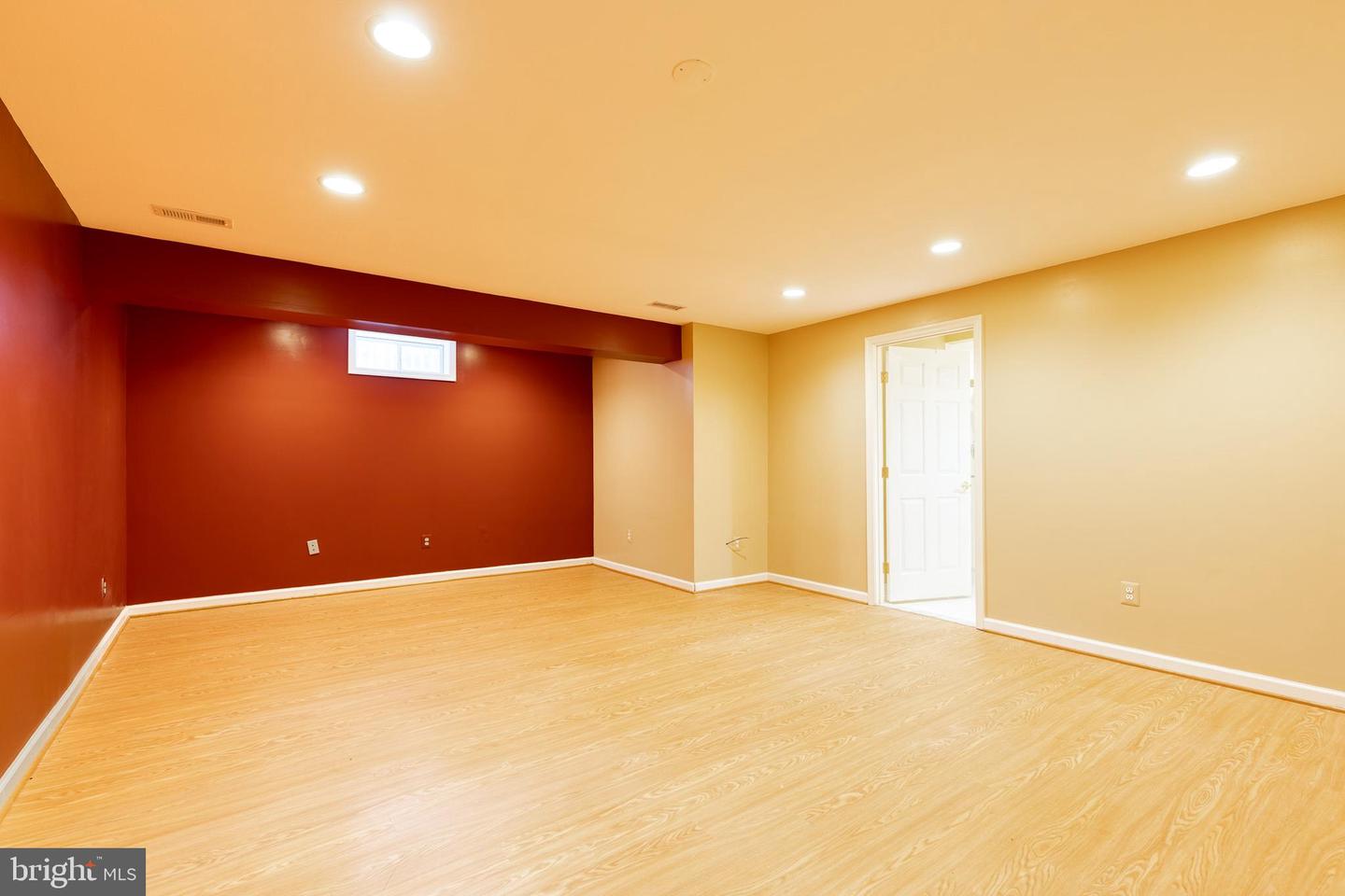 1146 Fairbanks Dr Property Photo 38