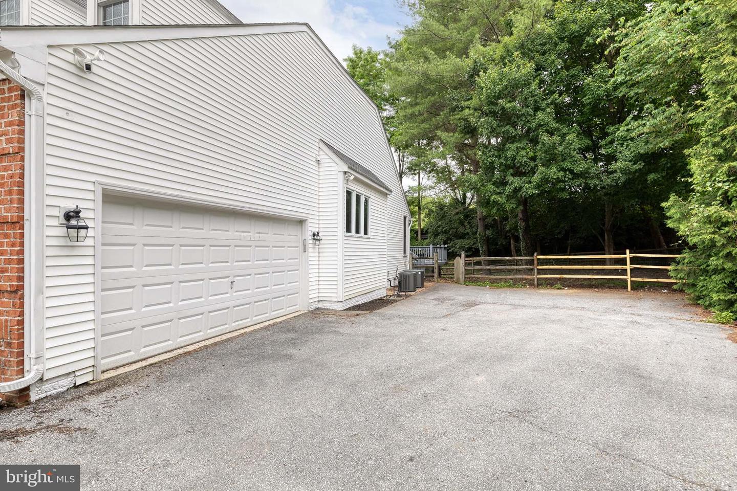 1146 Fairbanks Dr Property Photo 45
