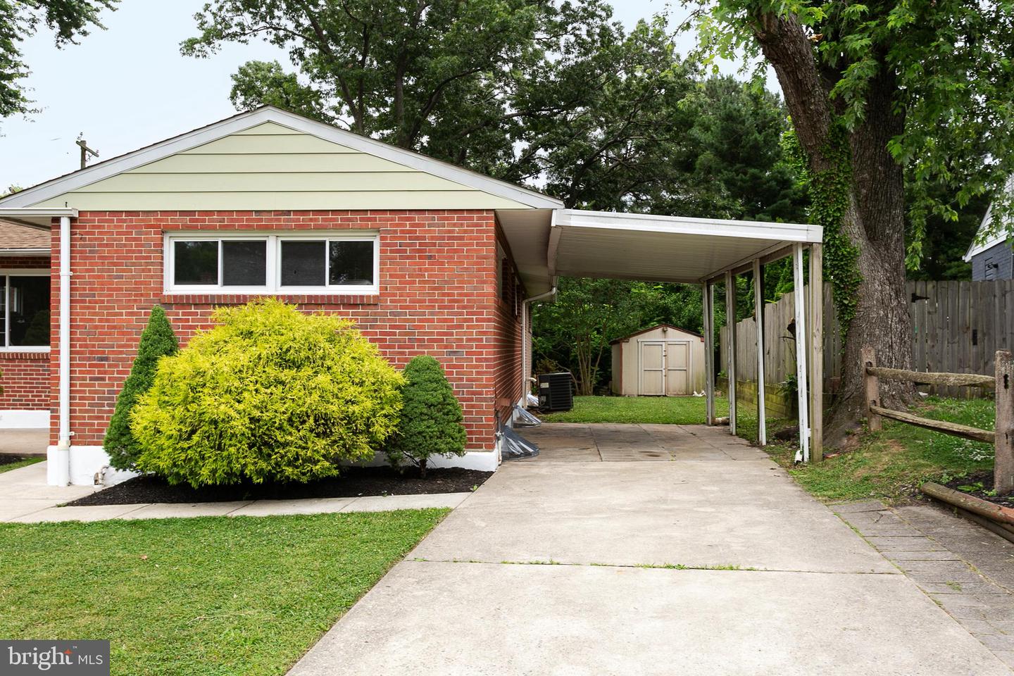 8703 Edgefield Rd Property Photo 2