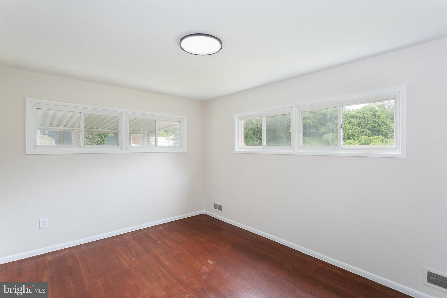 8703 Edgefield Rd Property Photo 13