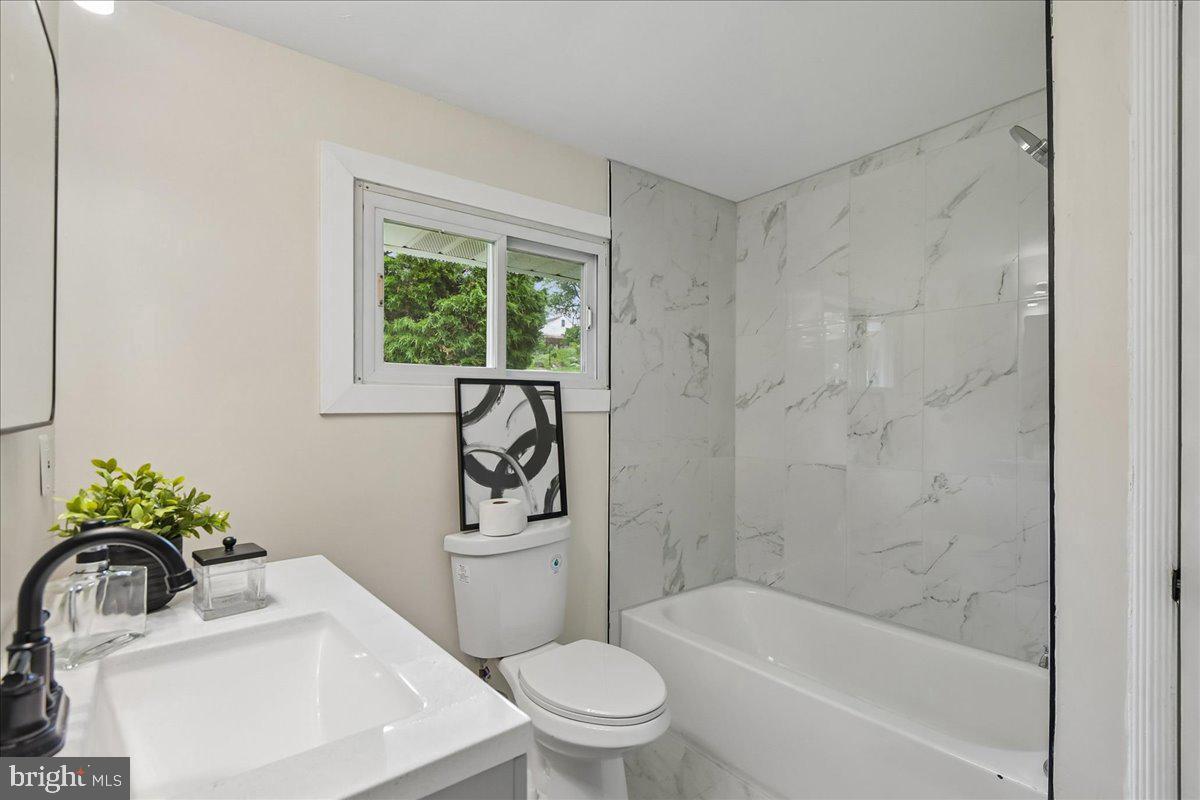1204 Saint Andrews Way Property Photo 13