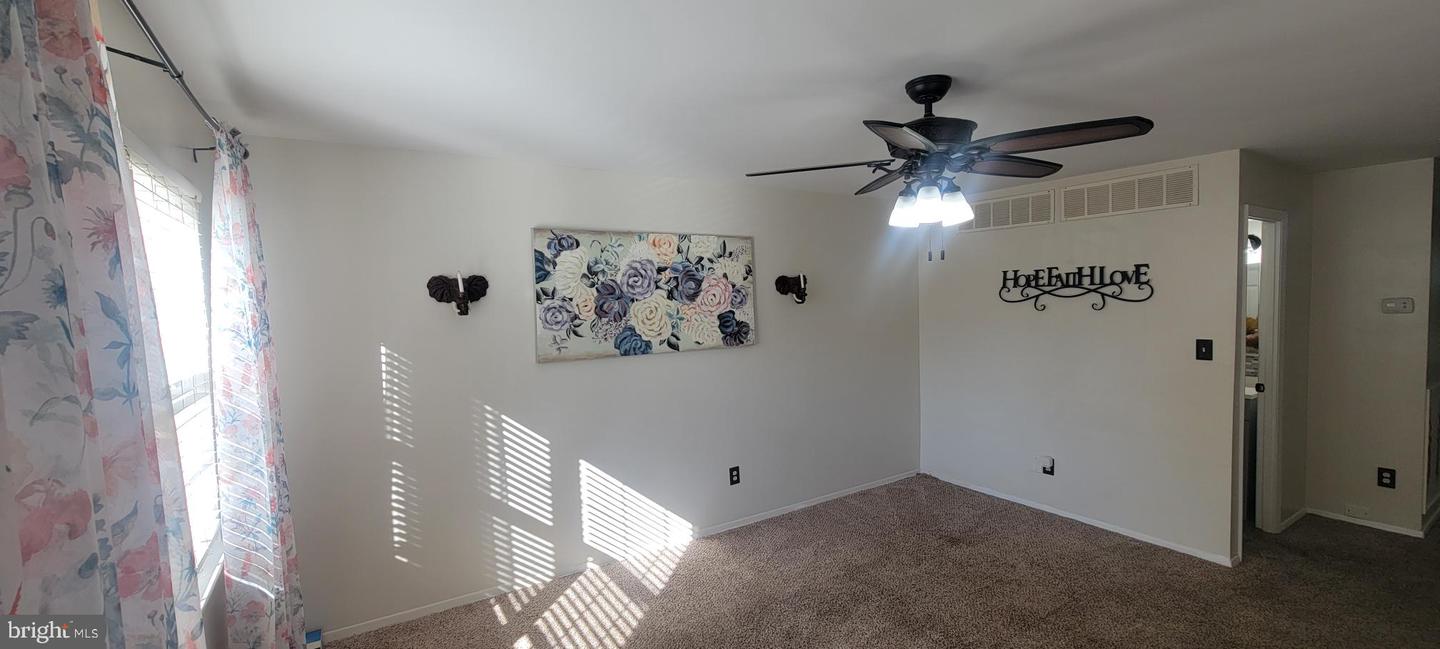 3 Summit Green Ct Property Photo 5