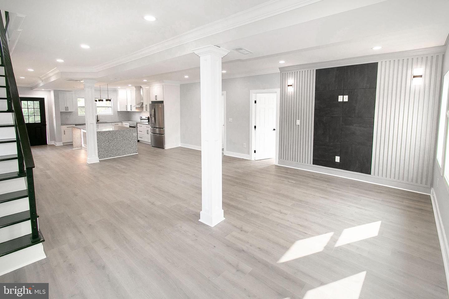 3437 Liberty Gardens Road Property Photo 9