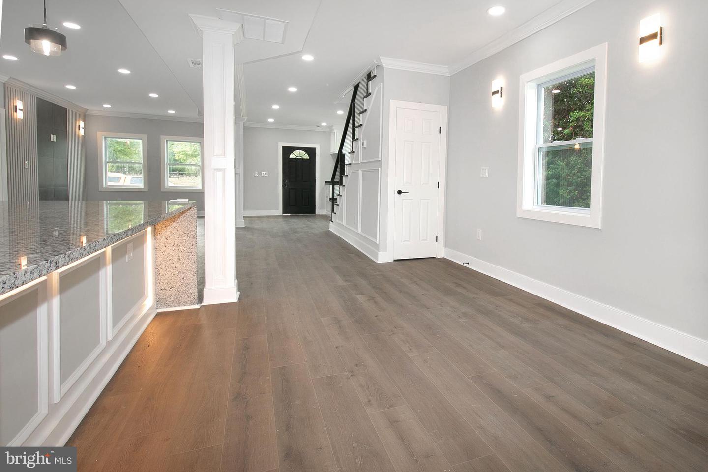 3437 Liberty Gardens Road Property Photo 12