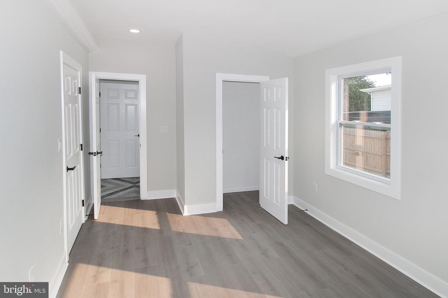 3437 Liberty Gardens Road Property Photo 14