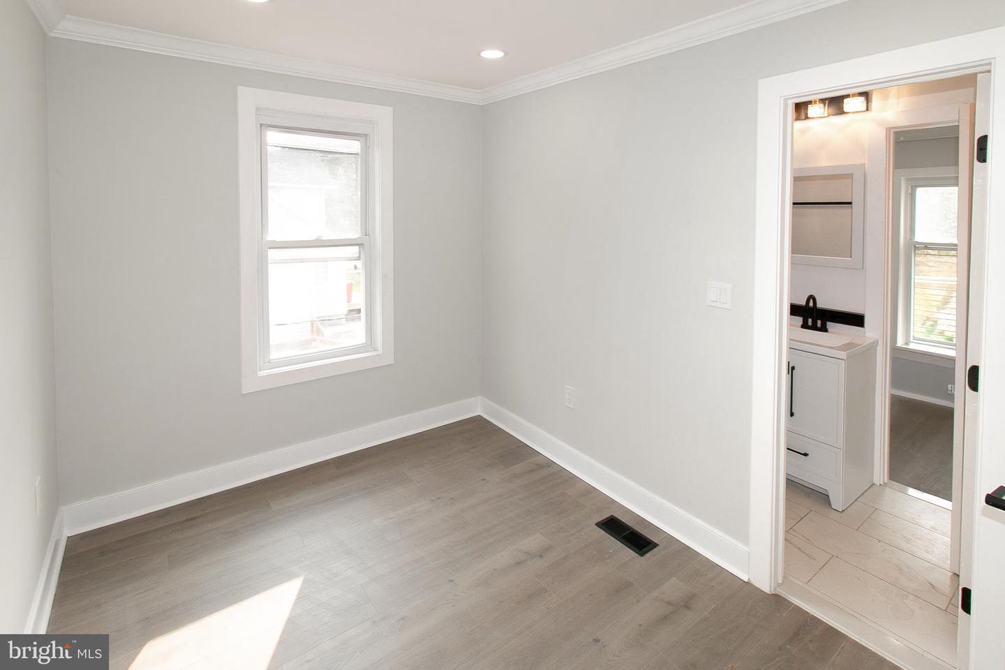 3437 Liberty Gardens Road Property Photo 19