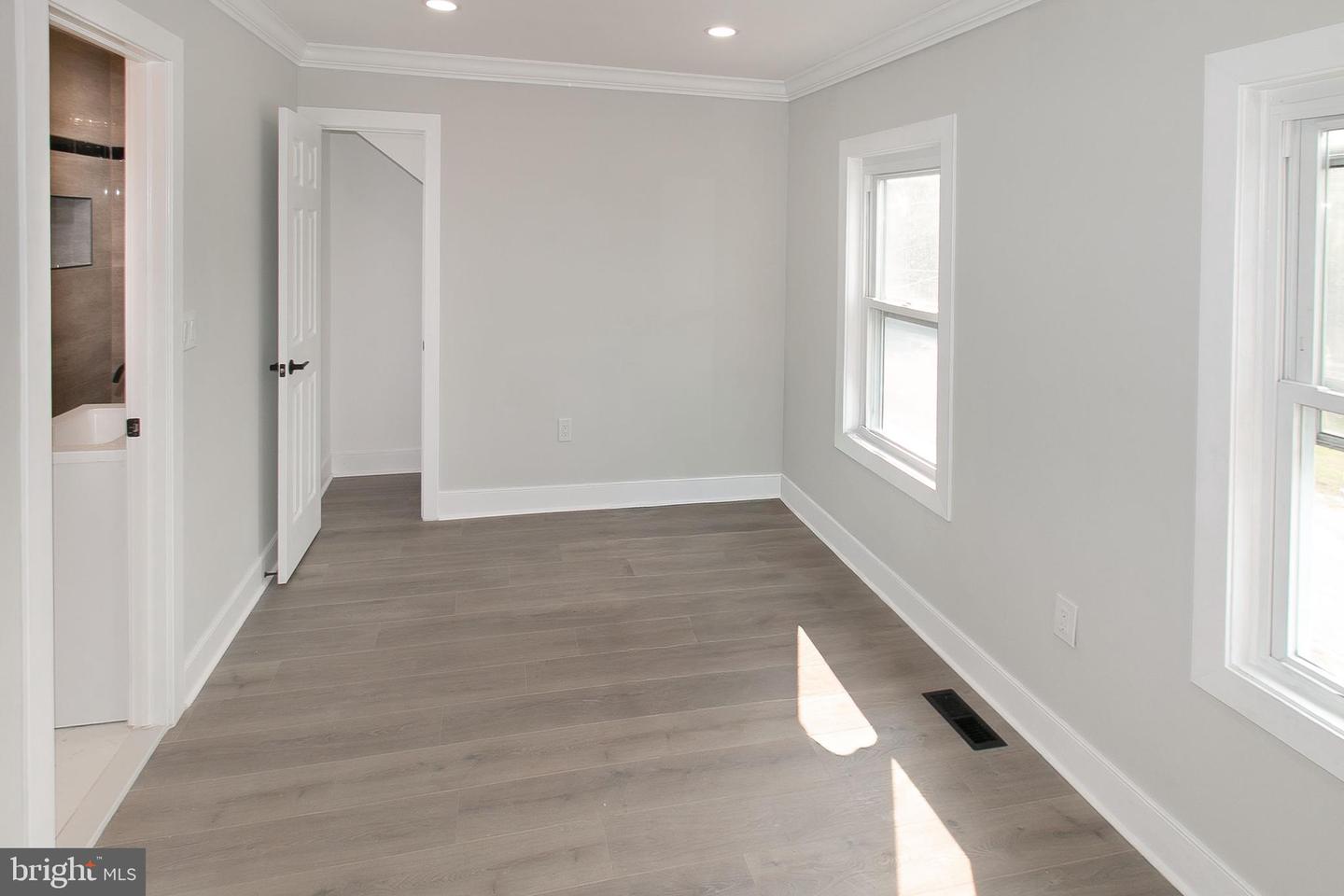 3437 Liberty Gardens Road Property Photo 20