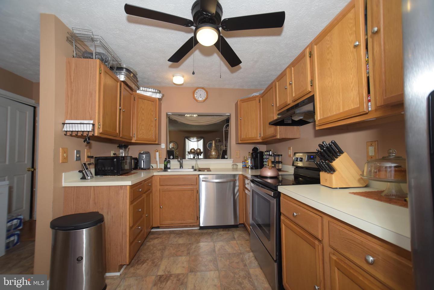 3914 Hunt Harbor Rd Property Photo 5