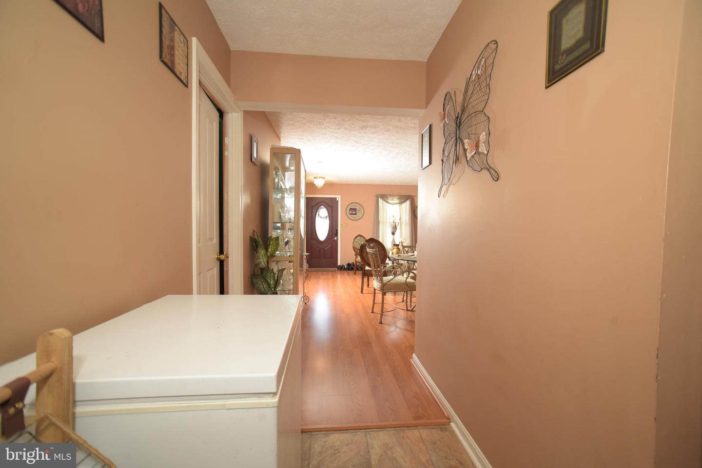 3914 Hunt Harbor Rd Property Photo 6