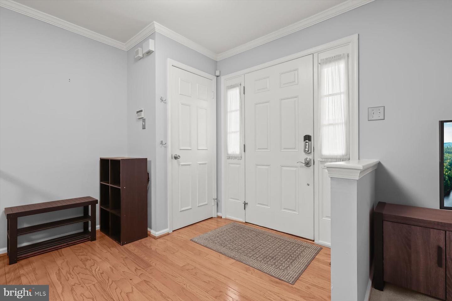 8614 Tower Bridge Way Property Photo 3