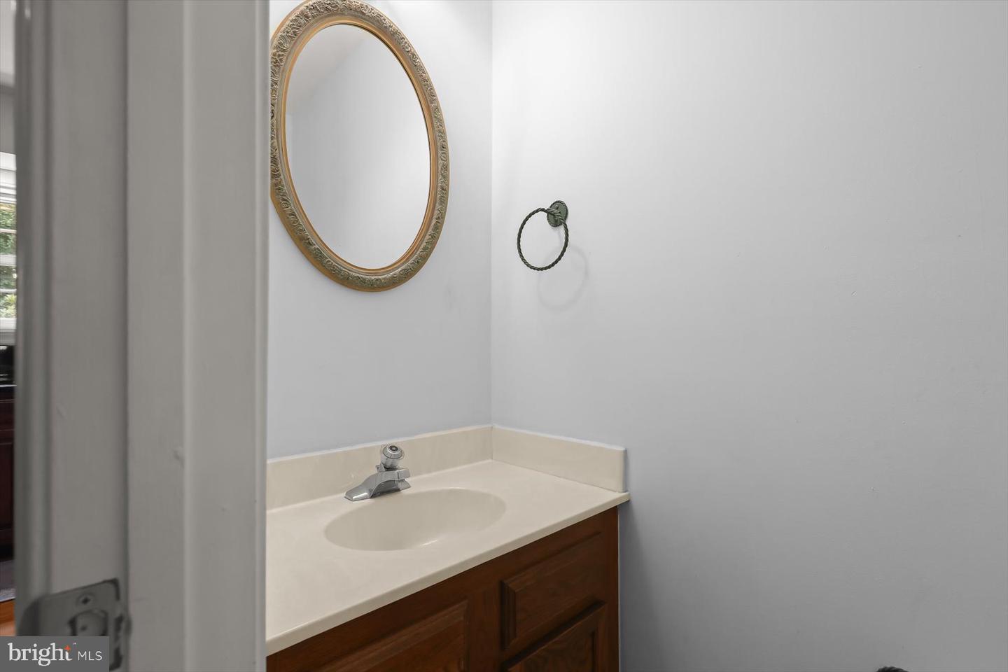 8614 Tower Bridge Way Property Photo 14