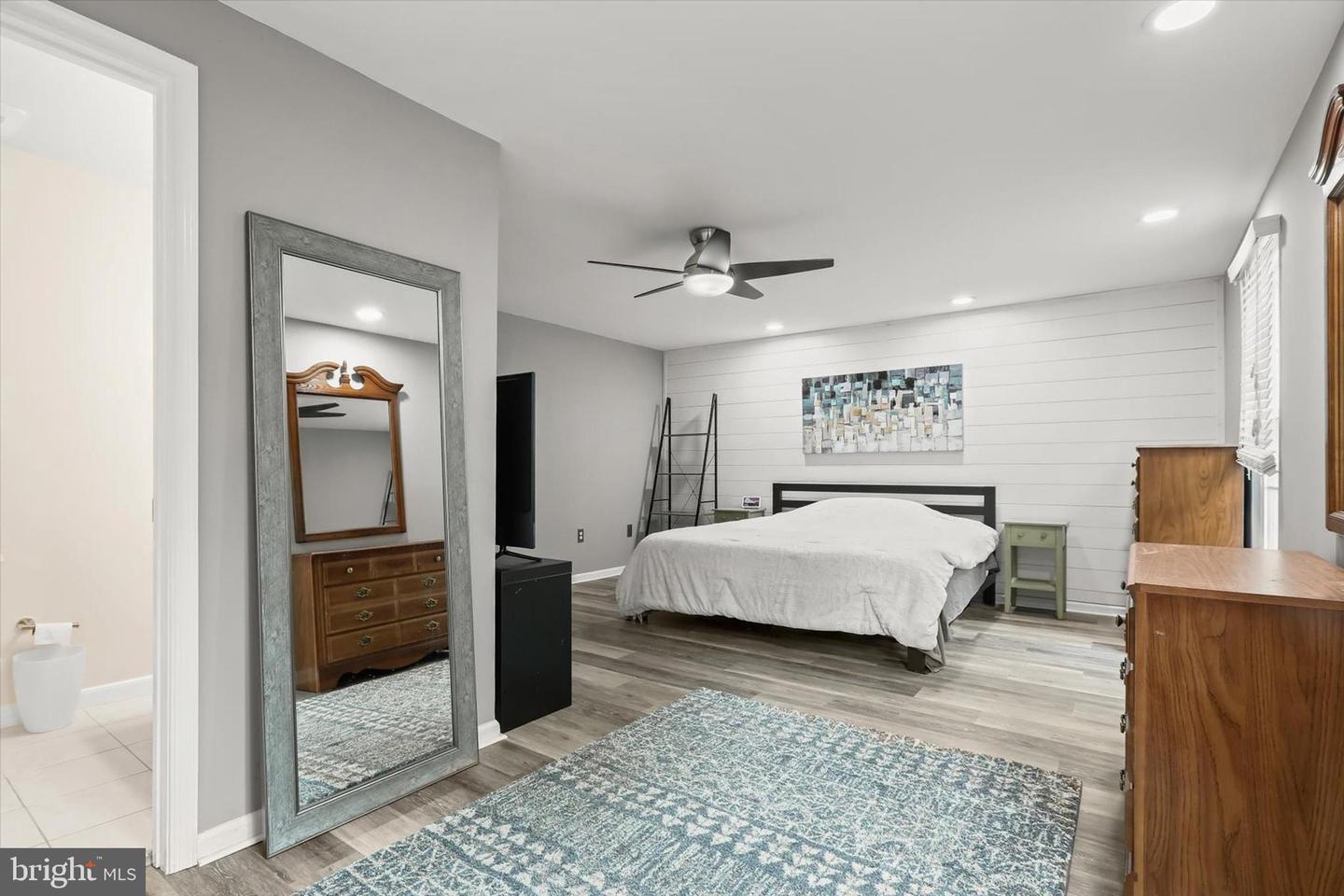 8614 Tower Bridge Way Property Photo 19