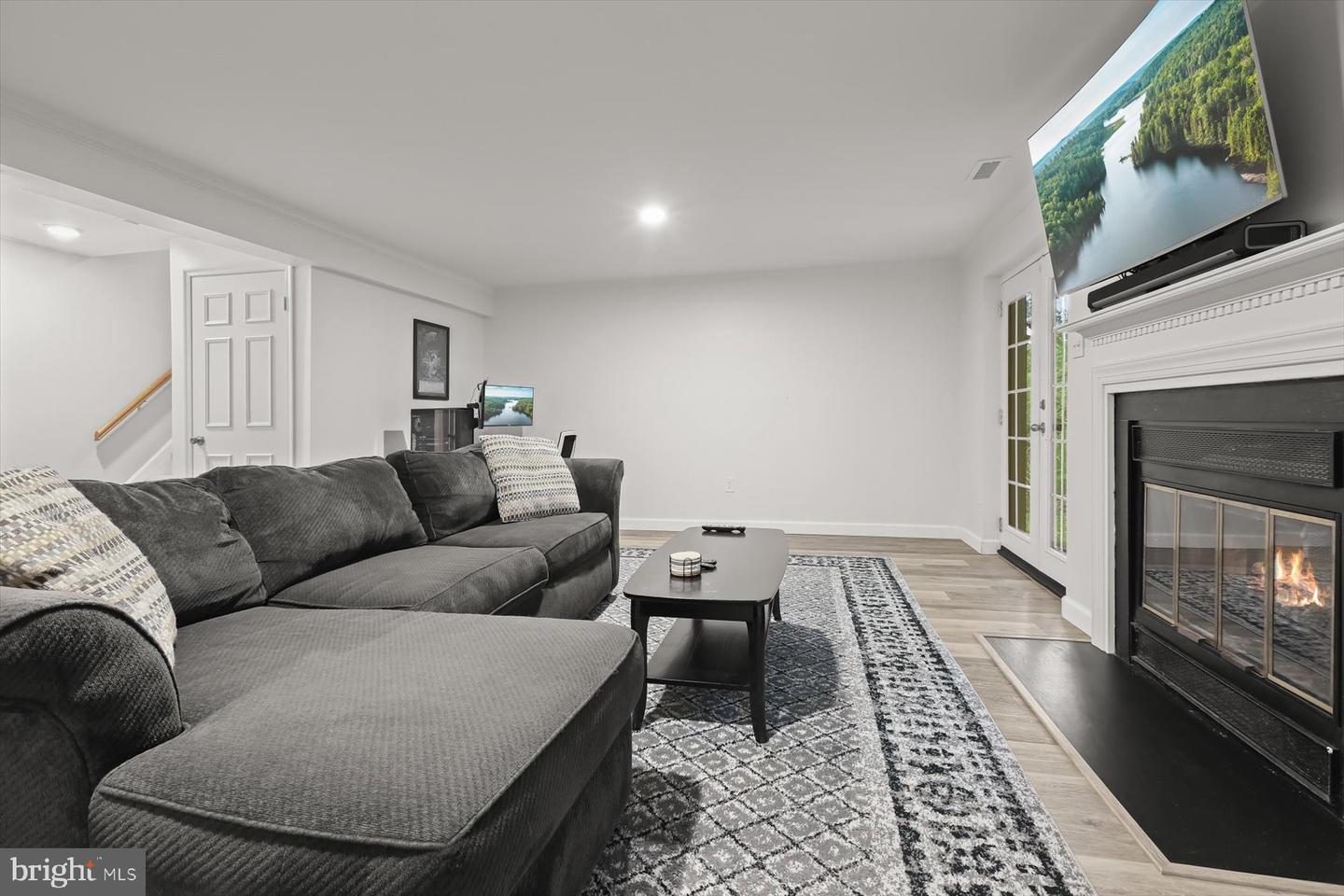 8614 Tower Bridge Way Property Photo 29