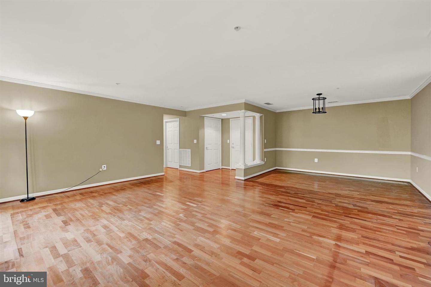 12021 Tralee Rd #402 Property Photo 6